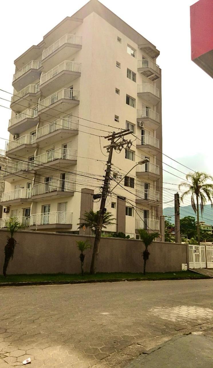 Apartamento Studio Em Predio De Frente Ao Mar Massaguacu Caraguatatuba Luaran gambar